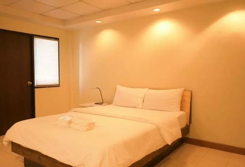 هتل Room At Prachachuen