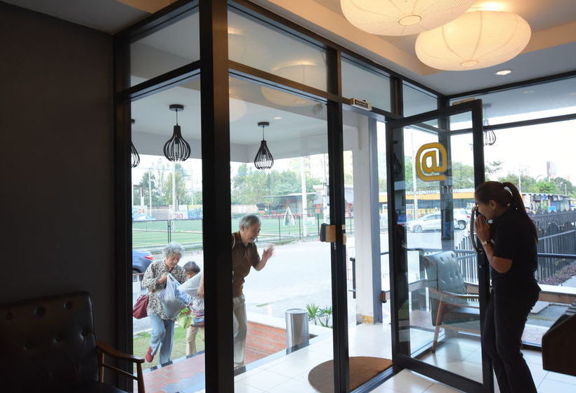 בית מלון כפרי Room At Prachachuen