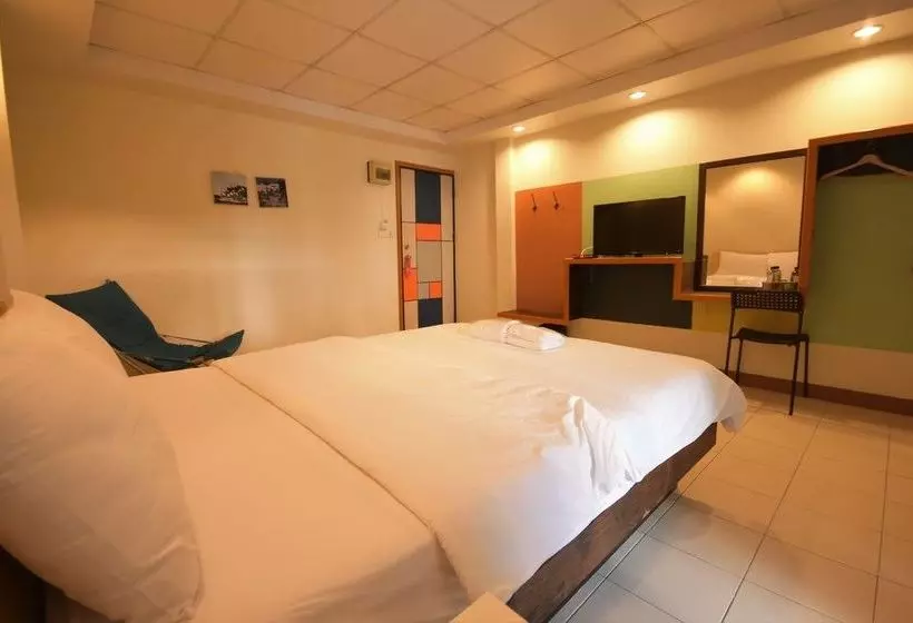 هتل Room At Prachachuen
