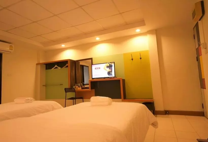 هتل Room At Prachachuen