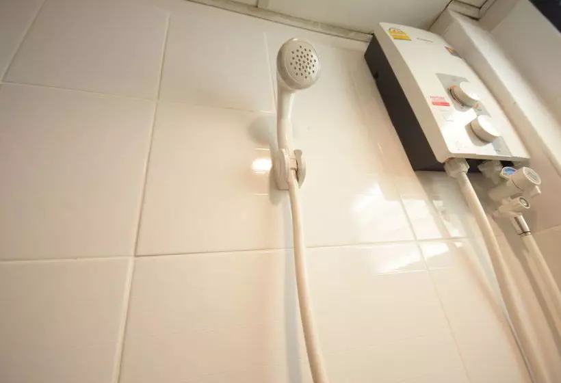 هتل Room At Prachachuen