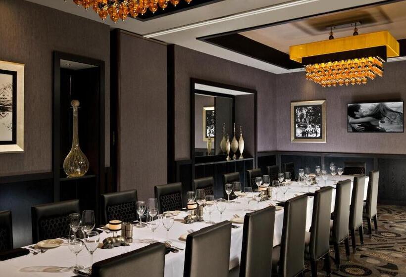 호텔 Saratoga Casino