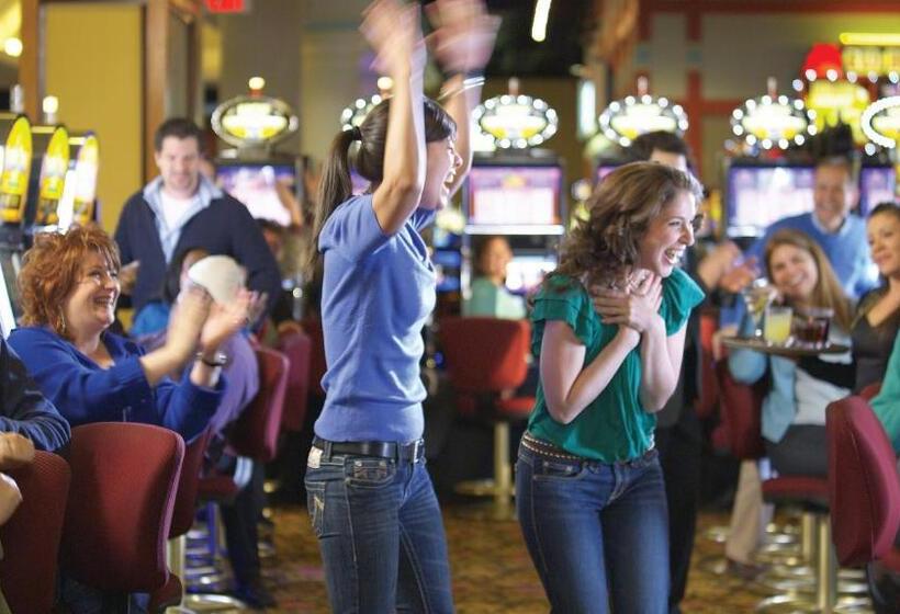 호텔 Saratoga Casino