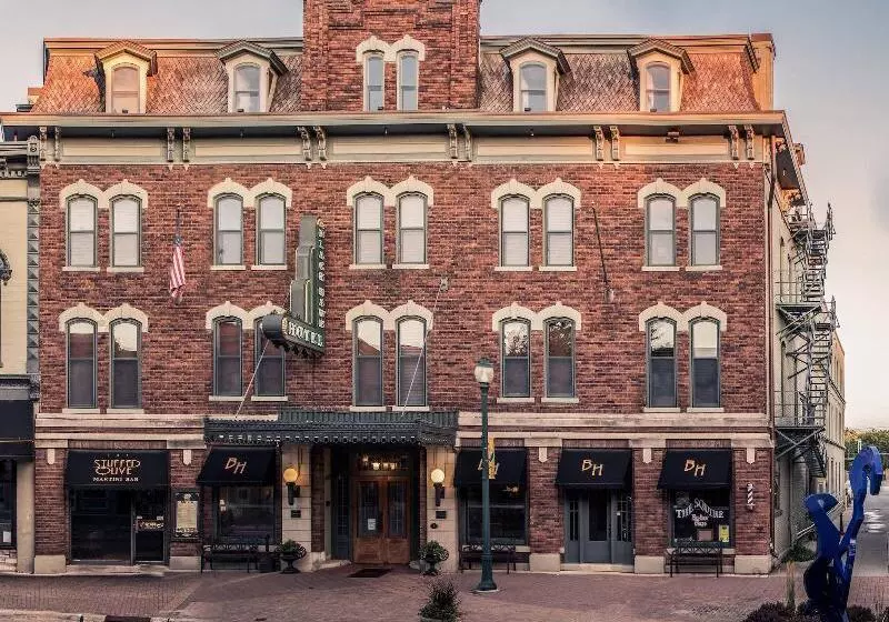 Hotelli The Black Hawk