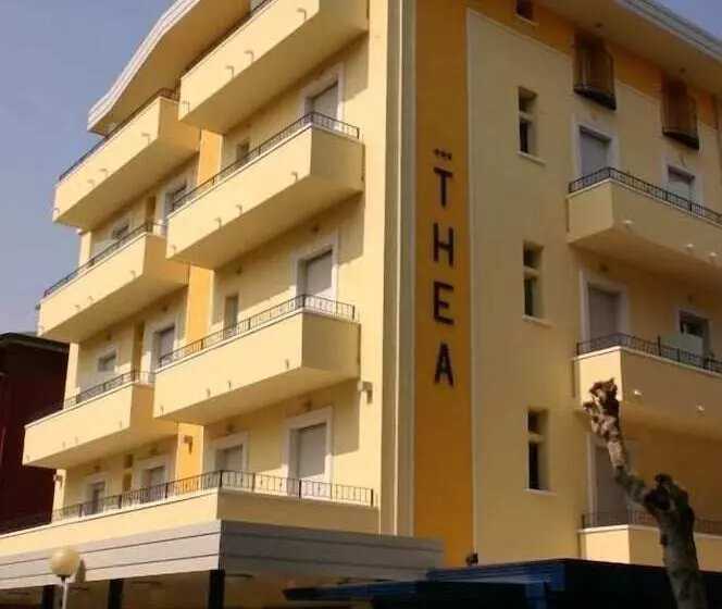 ホテル Thea