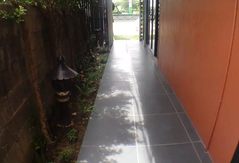 هتل Thongtha Residence