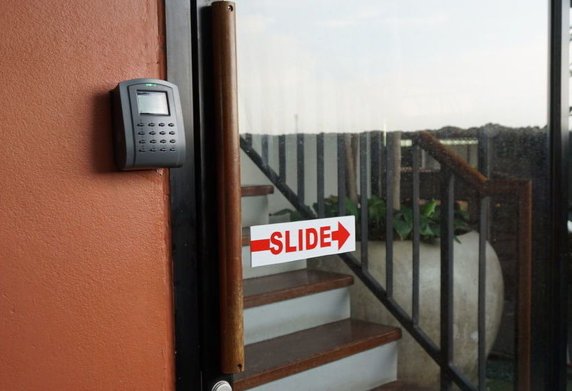 فندق Thongtha Residence