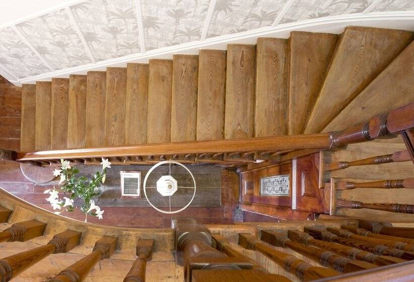 Пансион Harpers House