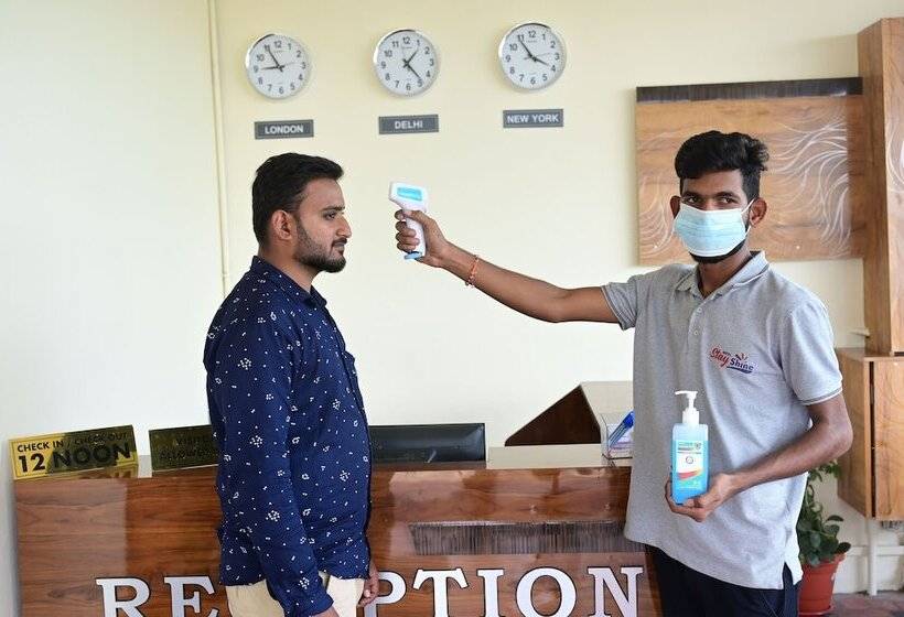 Отель Stay Shine