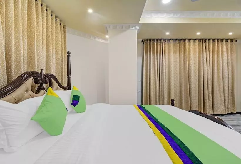 ホテル Treebo Jheel Mahal