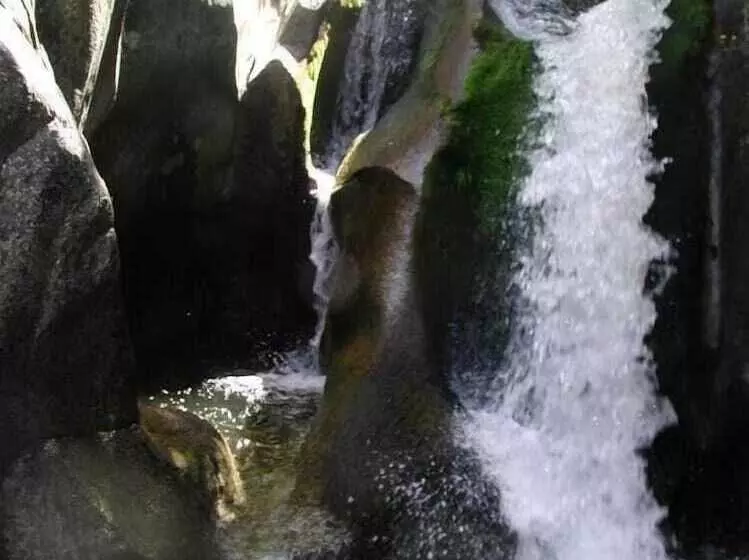 Albergue Turistico Valle Del Ambroz