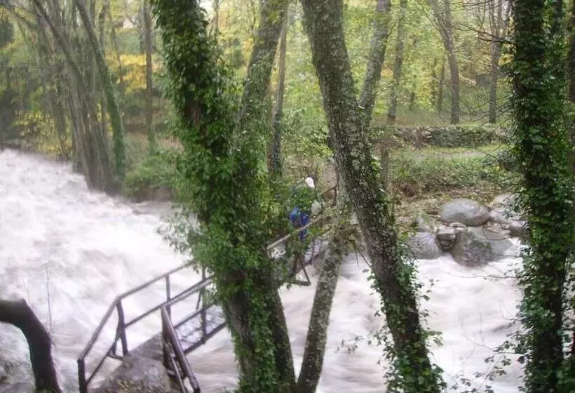 Albergue Turistico Valle Del Ambroz