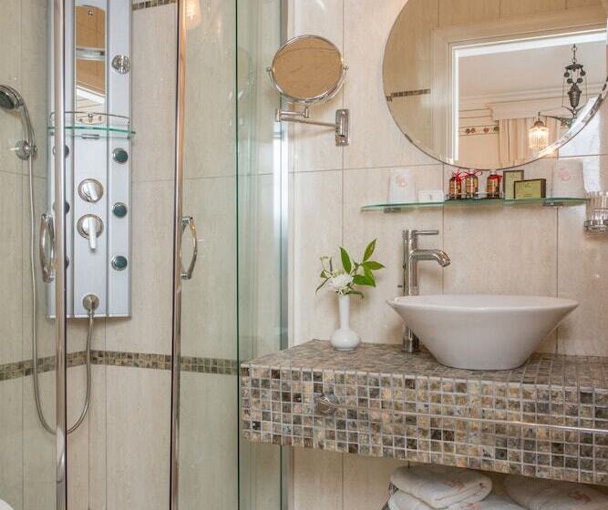 Enavlion Hotel Batagianni