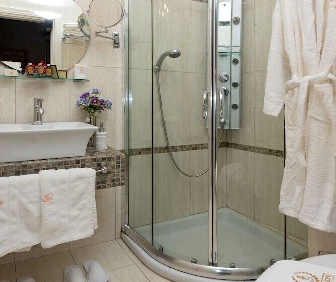 Enavlion Hotel Batagianni