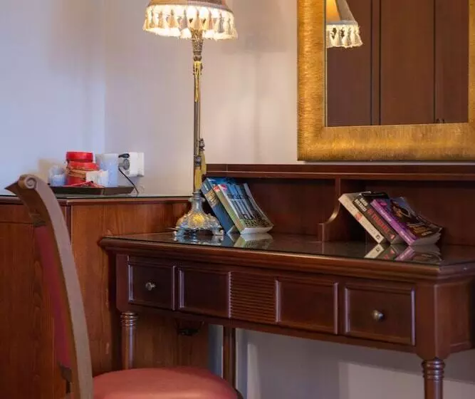 Enavlion Hotel Batagianni