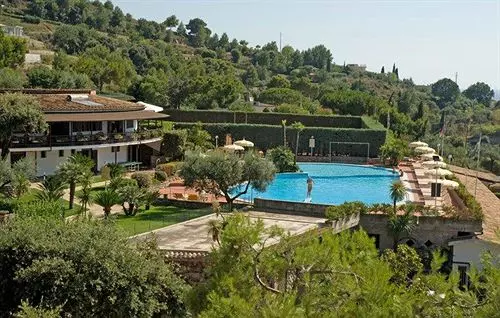 Hotelli Costa Di Kair Ed Din