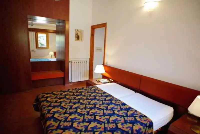 Hotelli Costa Di Kair Ed Din