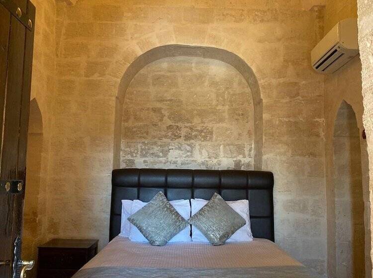 هتل Dara Konağı