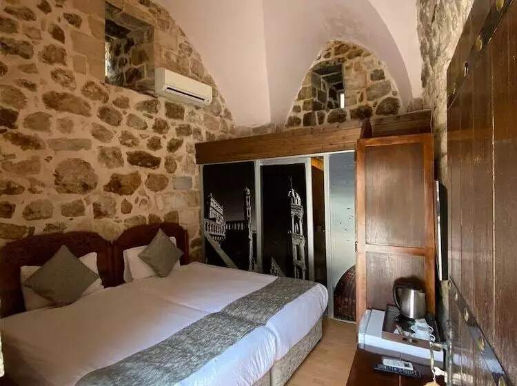 هتل Dara Konağı