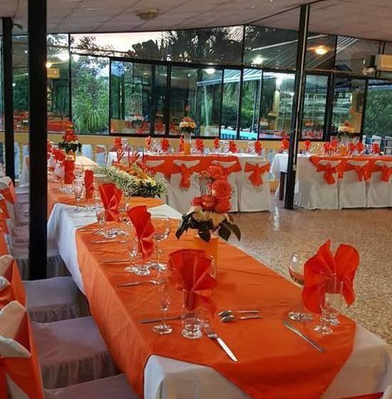 Hotel Hostería Las Heliconias