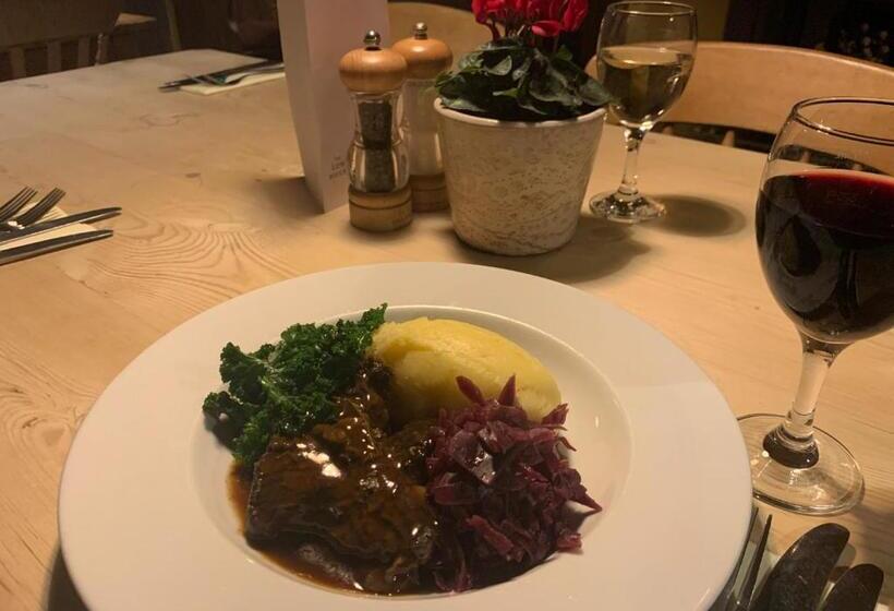 בית מלון כפרי Kings Head Low House