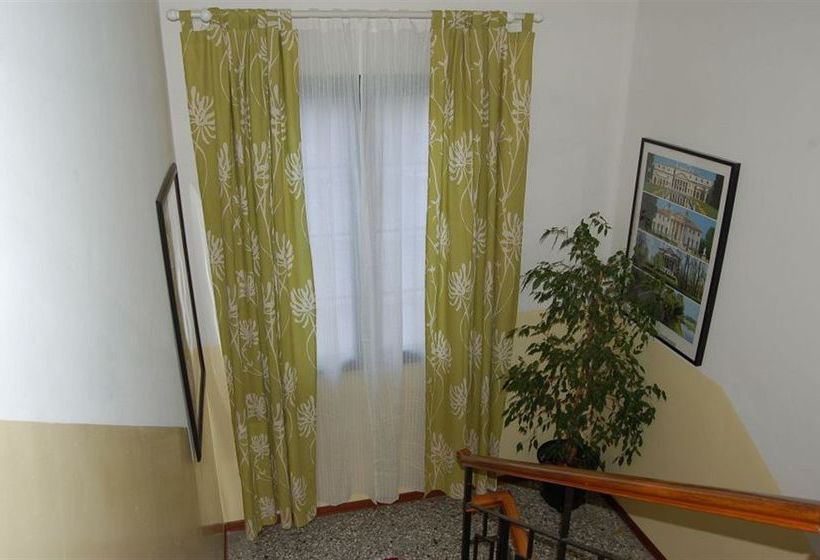 בית מלון כפרי Venice Suites