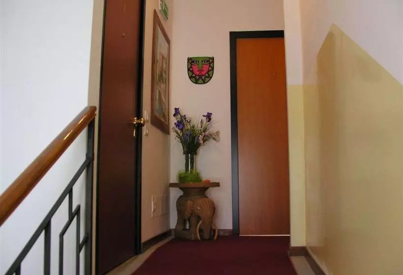 هتل Venice Suites
