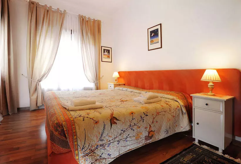 هتل Venice Suites