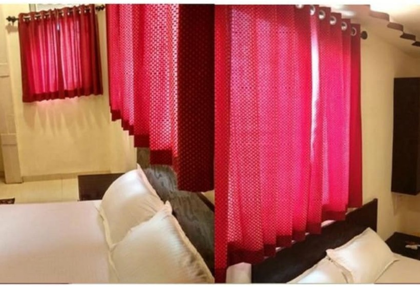 فندق Silver Moon