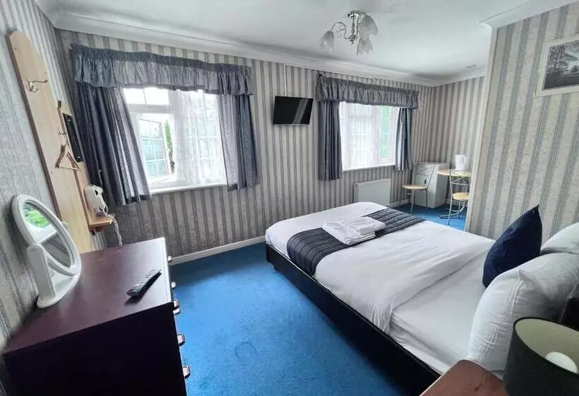 ペンション All Seasons Gatwick Guest House & Parking