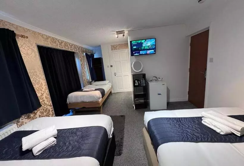 ペンション All Seasons Gatwick Guest House & Parking