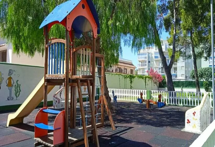Apartamentos Oromar 3000