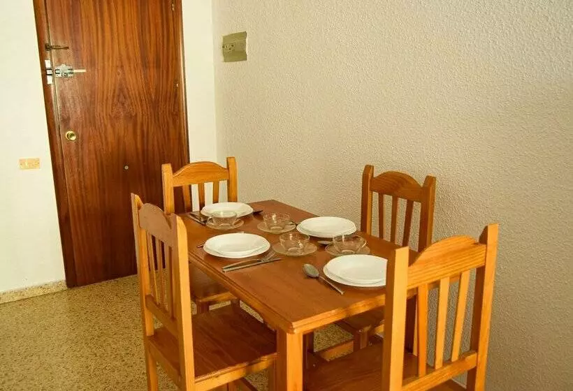 Apartamentos Oromar 3000