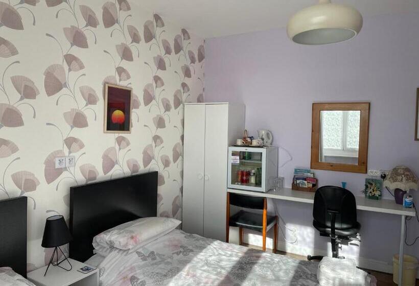 Bed and Breakfast Webb S Of Glomel