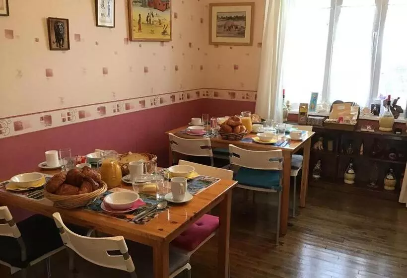 Aamiaismajoitus (B&B) Webb S Of Glomel