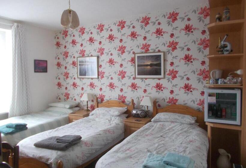 Bed and Breakfast Webb S Of Glomel