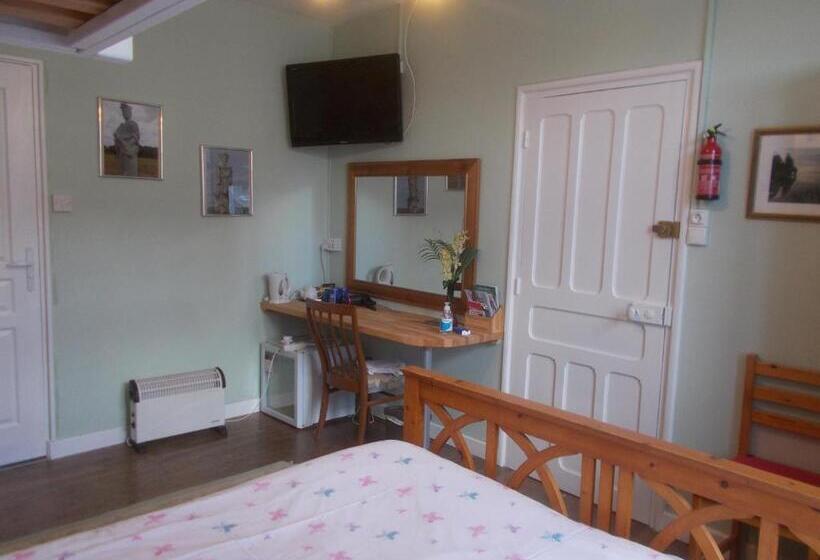 Bed and Breakfast Webb S Of Glomel