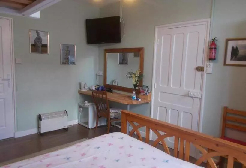 Aamiaismajoitus (B&B) Webb S Of Glomel