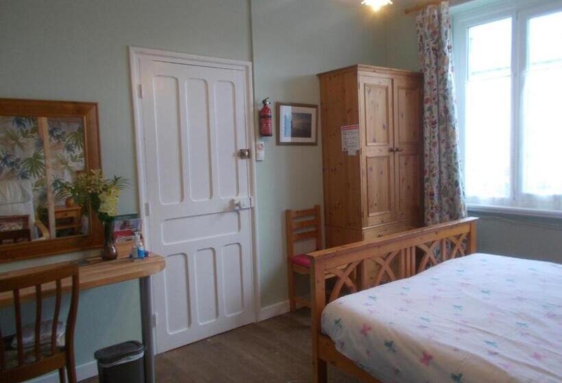 Bed and Breakfast Webb S Of Glomel