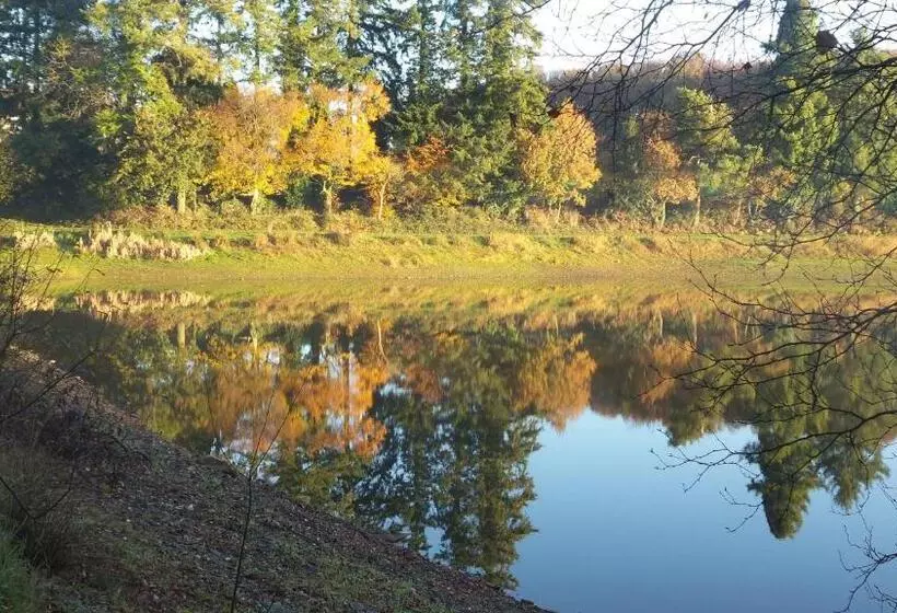 Aamiaismajoitus (B&B) Webb S Of Glomel