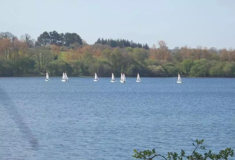 Aamiaismajoitus (B&B) Webb S Of Glomel