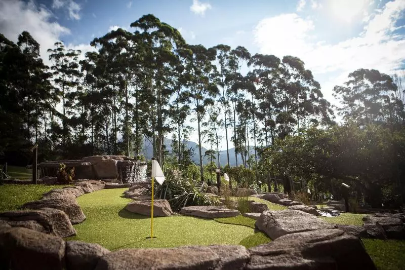 Hotelli Anew Resort Ingeli Forest Kokstad