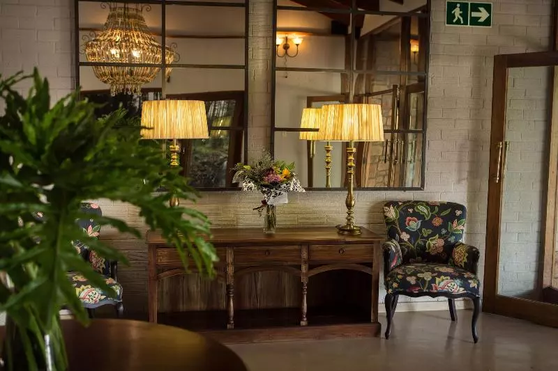 Hotelli Anew Resort Ingeli Forest Kokstad