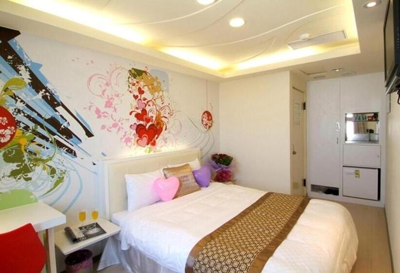 هتل Beethoven Express