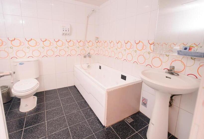 هتل Beethoven Express