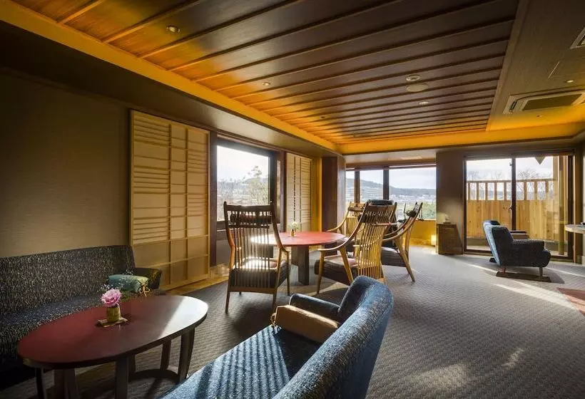 Hotelli Fujisan Onsen Bessho Sasa