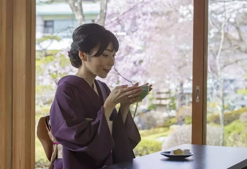 Hotelli Fujisan Onsen Bessho Sasa