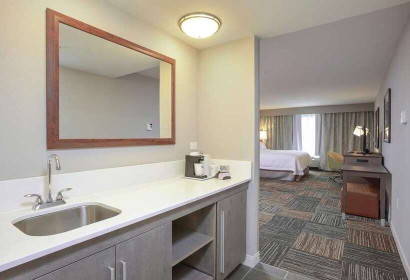 ホテル Hampton Inn & Suites Cincinnati / Kenwood