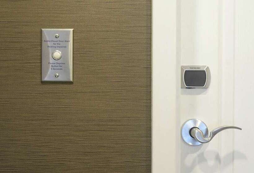 ホテル Hampton Inn & Suites Cincinnati / Kenwood