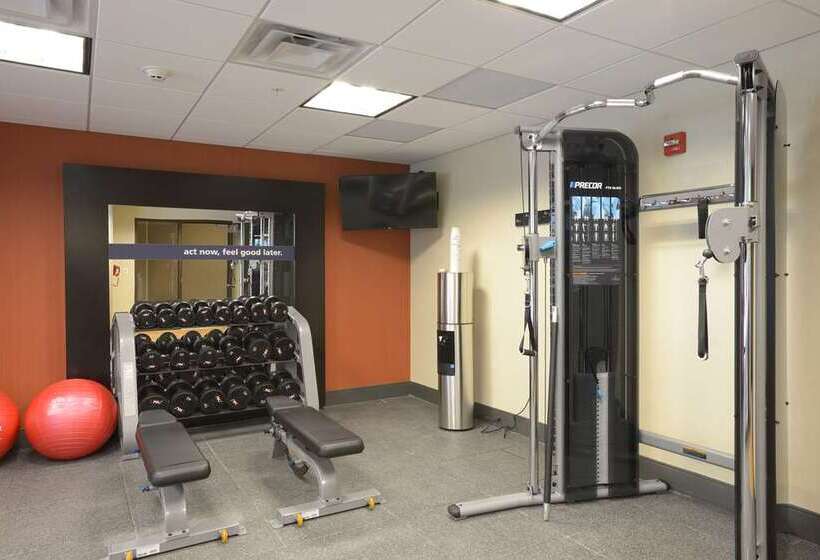 ホテル Hampton Inn & Suites Cincinnati / Kenwood